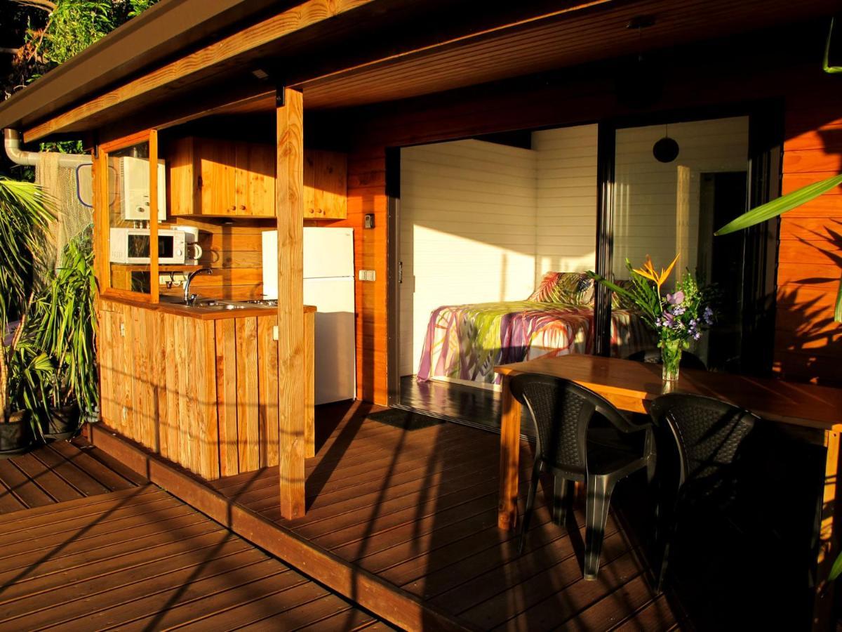 Bounty Lodge Tahiti Arue  Exterior photo